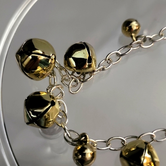 Christmas Jingle Necklace & Bracelet Combo - Picture 4 of 7